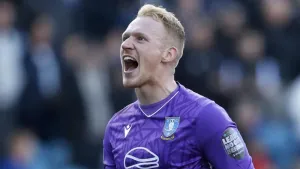 Rotherham sneak through on penalties at Salford