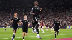 Saturday briefing: Chelsea thrash West Ham and Nuno faces uncertain future