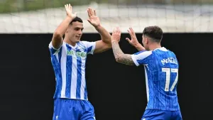 Sheffield Wednesday fight back from two goals down to earn draw at Wrexham