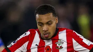 Southampton cruise into EFL Cup third round at expense of Norwich
