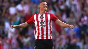 Sunderland beat West Ham on return to Premier League