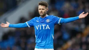 Ten-man Stockport come from behind to beat Burton