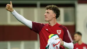 Wrexham poised to break club transfer record for Nathan Broadhead – reports