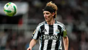 Anthony Gordon will learn from red cards, says Newcastle boss Eddie Howe