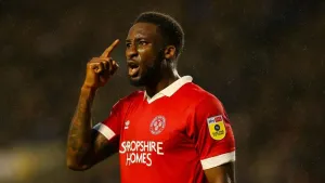 Bromley and Chesterfield draw after late Chey Dunkley own goal