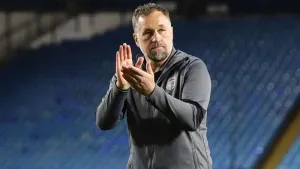 David Artell lauds ‘professional’ Grimsby after they put seven past Cheltenham