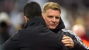 Eddie Howe calls for aggression as Newcastle bid to frustrate Arsenal again