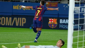 Ferran Torres scores twice as Barcelona close on leaders Real Madrid