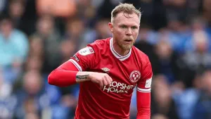 Five-star Woking thump Gateshead