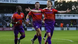 Gillingham snatch point at Bromley thanks to stoppage-time penalty