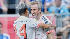 Harry Kane scores a treble as Bayern Munich maintain perfect start to Bundesliga