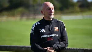 Ian Holloway reflects on cancer scare as Swindon kit raises Melanoma awareness