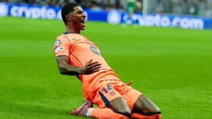 Marcus Rashford finds goalscoring touch as Barcelona win at Newcastle