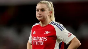 Renee Slegers thrilled to keep ‘impressive player’ Alessia Russo at Arsenal