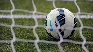 Southend secure convincing win over 10-man Halifax