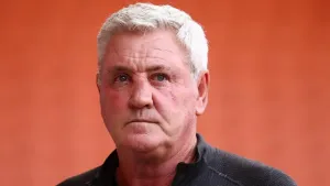Steve Bruce bemoans ‘horrible’ penalty decision as Blackpool undone at the death
