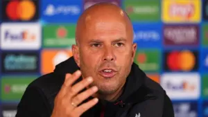 Arne Slot vows plane problem will not stop Liverpool flying high in Frankfurt