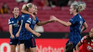Beth Mead and Alessia Russo on target to guide Arsenal to win at Benfica