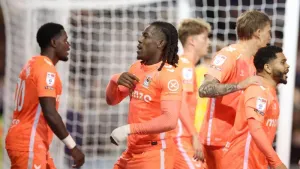 Coventry extend lead at the top thanks to Brandon Thomas-Asante brace