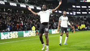David Ozoh hits winner for Derby to pile pressure on Norwich boss Liam Manning