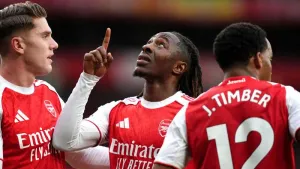 Eberechi Eze scores winner against former club Palace to boost Arsenal lead