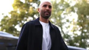 Huddersfield boss Lee Grant frustrated after losing to 10-man Stockport