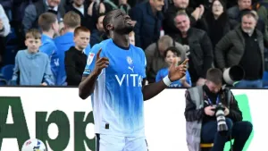 Joseph Olowu effort enough as Stockport edge victory over struggling Blackpool