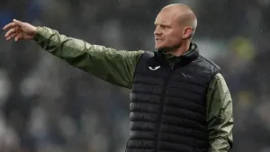 Liam Manning admits Norwich in ‘bad spot’ after fifth defeat in a row at Swansea