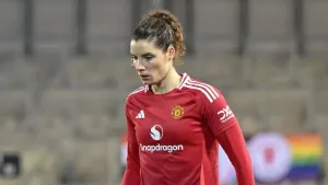 Man Utd claim narrow win at Atletico Madrid despite Dominique Janssen dismissal