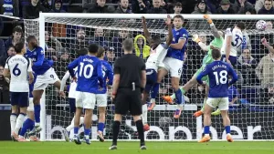 Micky van de Ven at the double as Tottenham end Everton’s unbeaten home record