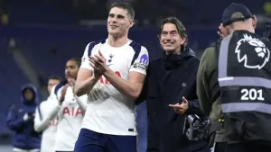 Micky van de Ven has a big future at Tottenham – Thomas Frank