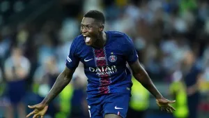 Paris St Germain retain pole position in Ligue 1 despite drawing again