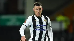 Scunthorpe close in on leaders after victory against bottom club Morecambe