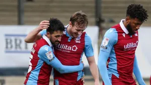 Scunthorpe see off York to keep pressure on at the top