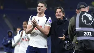 Thomas Frank plays down title hopes after Tottenham move third