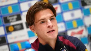 Alex Scott made to wait for England debut