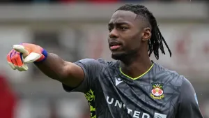Arthur Okonkwo keeps Portsmouth at bay to earn Wrexham a point