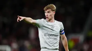 Barnsley close in on play-off places after thumping win over Luton