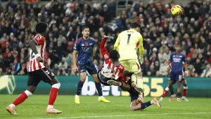 Brian Brobbey scores late as high-flying Sunderland hold leaders Arsenal to draw