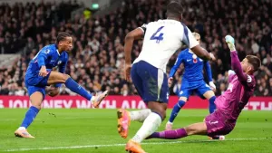 Chelsea continue strangehold over Tottenham with another victory