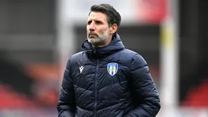 Danny Cowley praises Colchester’s response to midfielder shortage