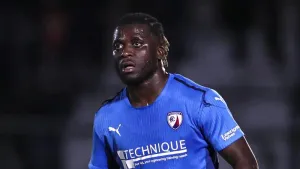 Kabongo Tshimanga rescues point as Crawley extend unbeaten run