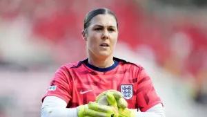 Mary Earps says she didn’t intend to ‘tear anyone down’ in autobiography