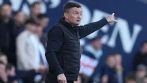 Paul Heckingbottom praises Daniel Iversen’s response to error against Millwall