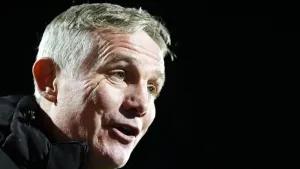 Phil Parkinson keeping feet on the ground as Wrexham form continues