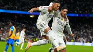 Real Madrid thrash Valencia as Bayern Munich continue perfect start