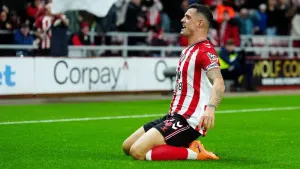 Regis Le Bris hails Granit Xhaka influence as midfielder earns Sunderland point