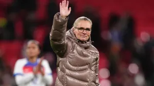 Sarina Wiegman defends call not to hand out England debuts in China thrashing