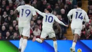 Sunday’s briefing: Liverpool in full-blown crisis after Forest’s Anfield defeat