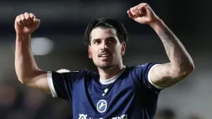 Tristan Crama scores a late winner to move Millwall up to third in Championship
